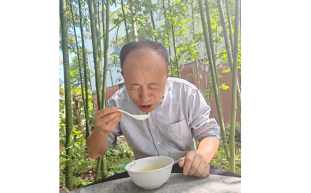 2025 健康飲食趨勢(shì)：天然食材成主流，隨州葛根粉走進(jìn)老年人餐桌