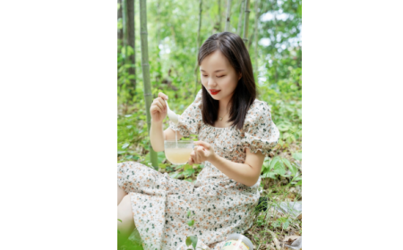 為何99%漂亮女性每天都在喝一杯有機野生葛根粉？